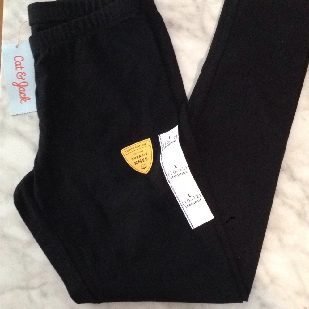 Black leggings.